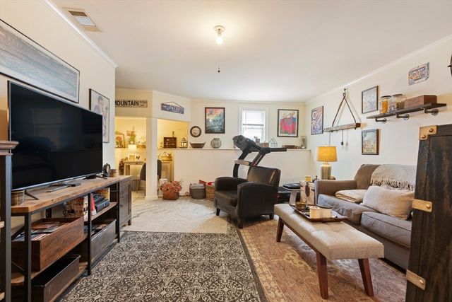 3 Summerville Rd 3, Foxboro, MA 02035