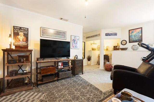 3 Summerville Rd 3, Foxboro, MA 02035