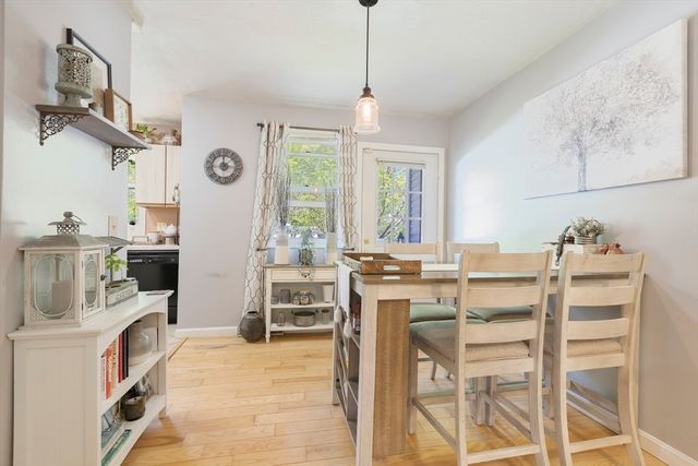 3 Summerville Rd 3, Foxboro, MA 02035