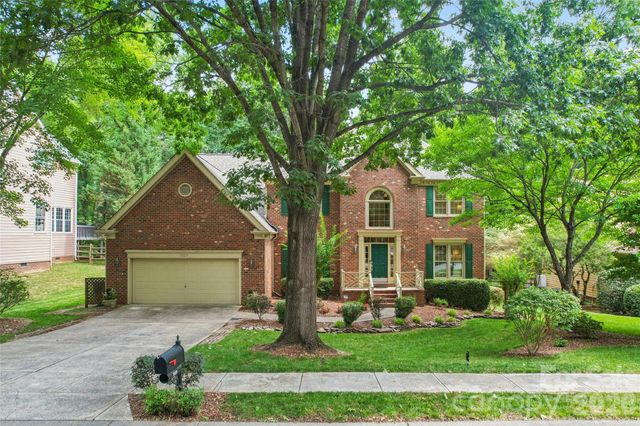 5529 Fairvista Drive, Charlotte, NC 28269