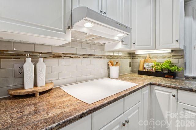 5529 Fairvista Drive, Charlotte, NC 28269