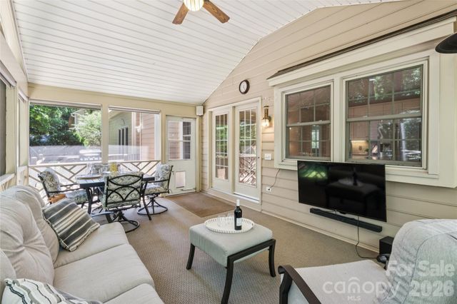 5529 Fairvista Drive, Charlotte, NC 28269
