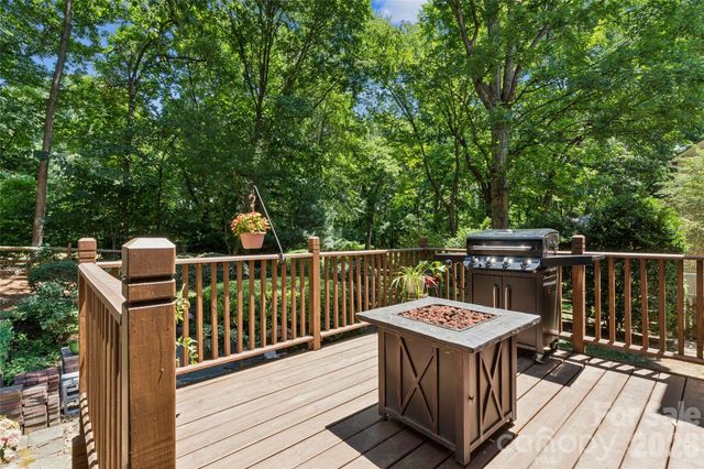 5529 Fairvista Drive, Charlotte, NC 28269