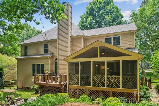 5529 Fairvista Drive, Charlotte, NC 28269