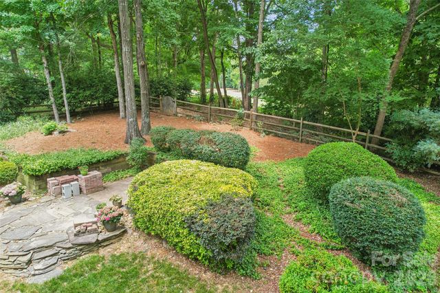 5529 Fairvista Drive, Charlotte, NC 28269