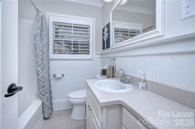 3215 Cambridge Road, Charlotte, NC 28209