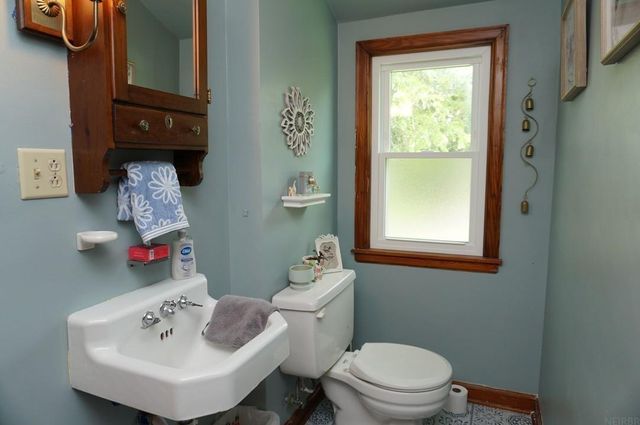 607 2nd Avenue, Charles City, IA 50616