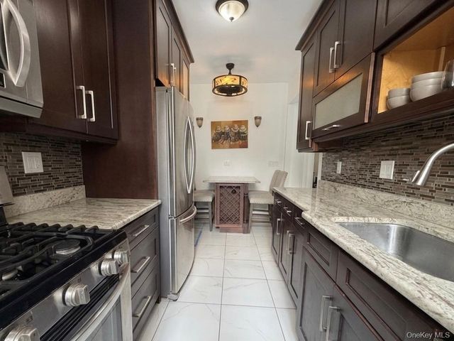 8384 116th Street 5G, Kew Gardens, NY 11415