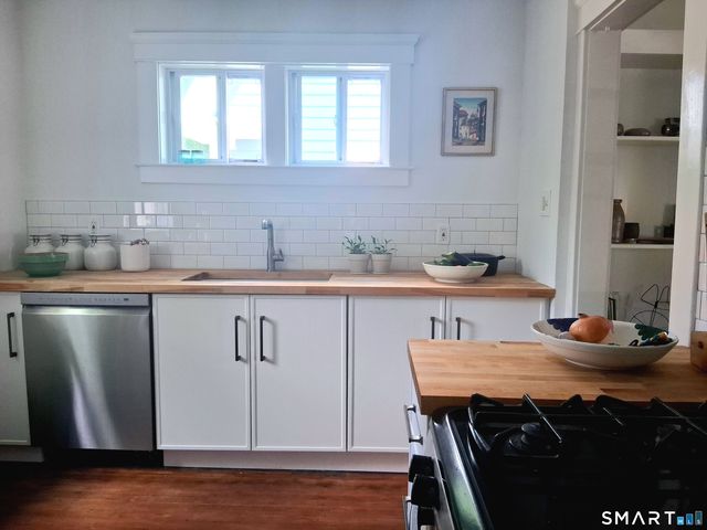 38 Francis Avenue, Hamden, CT 06517