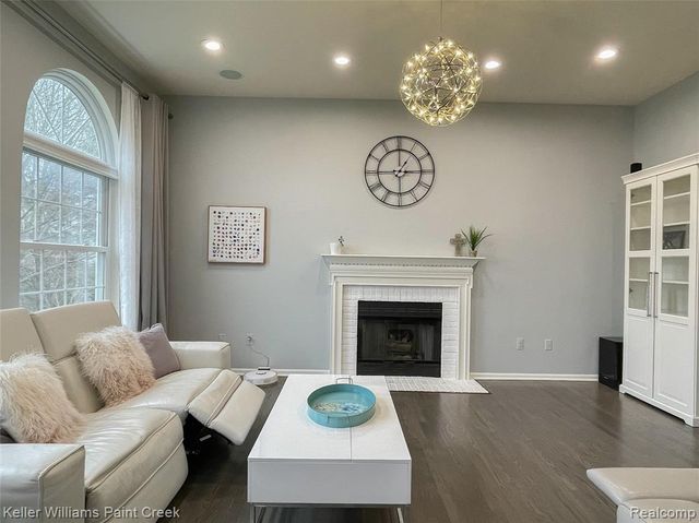 4927 Ravine Court, Ann Arbor, MI 48105