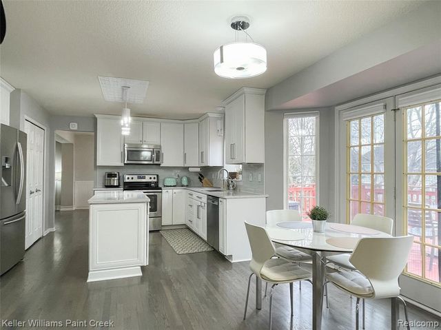 4927 Ravine Court, Ann Arbor, MI 48105