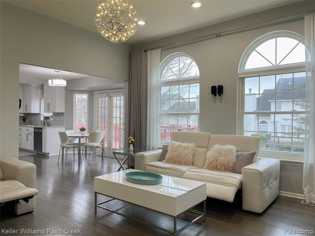4927 Ravine Court, Ann Arbor, MI 48105