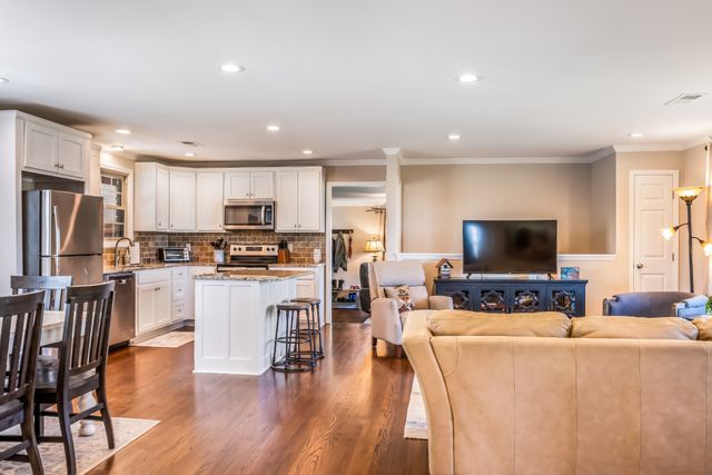 133 Clearview Cir, Hendersonville, TN 37075