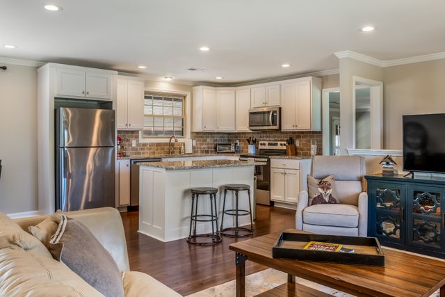 133 Clearview Cir, Hendersonville, TN 37075