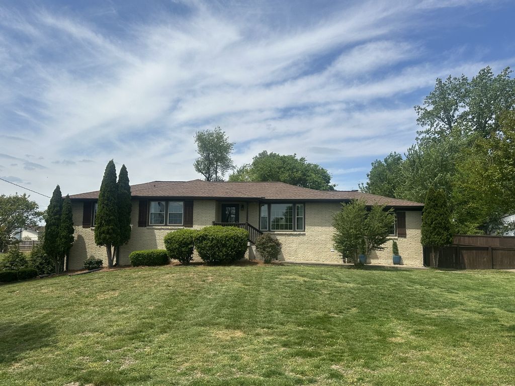 133 Clearview Cir, Hendersonville, TN 37075