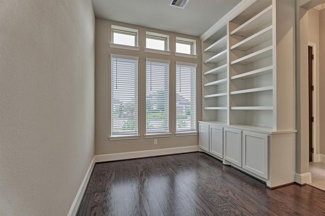20911 Velvet Wing Drive, Cypress, TX 77433