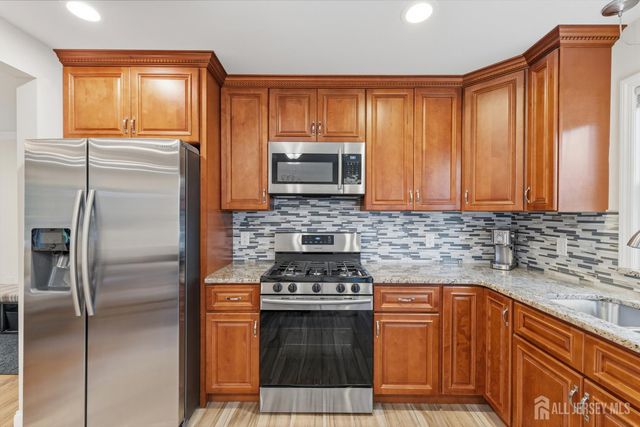 4 Douglas Road, East Brunswick, NJ 08816