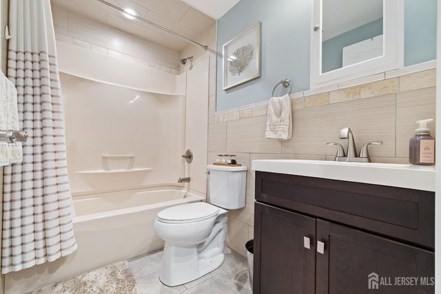 4 Douglas Road, East Brunswick, NJ 08816
