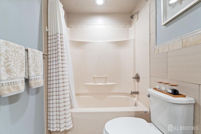 4 Douglas Road, East Brunswick, NJ 08816