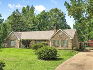 1062 Howell Drive, Mccomb, MS 39648