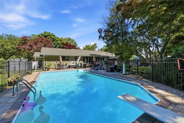 65 Patricia Lane, South Setauket, NY 11720