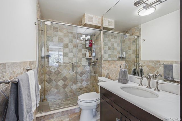 166-25 Powells Cove Boulevard 4M, Beechhurst, NY 11357