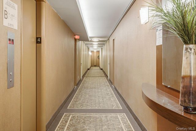 166-25 Powells Cove Boulevard 4M, Beechhurst, NY 11357
