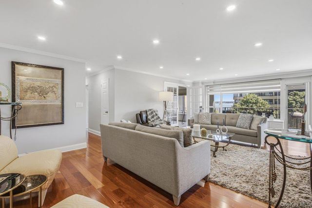 166-25 Powells Cove Boulevard 4M, Beechhurst, NY 11357