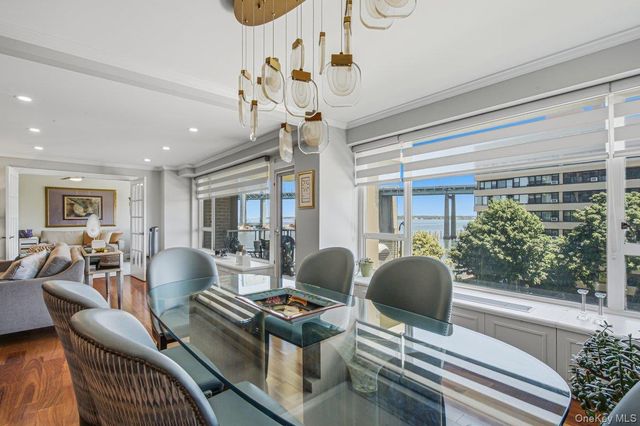 166-25 Powells Cove Boulevard 4M, Beechhurst, NY 11357