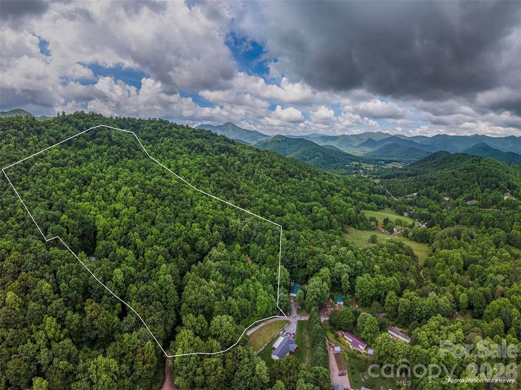 68 Long Ridge Road, Candler, NC 28715