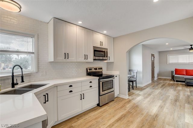 1017 Oakey Boulevard, Las Vegas, NV 89104