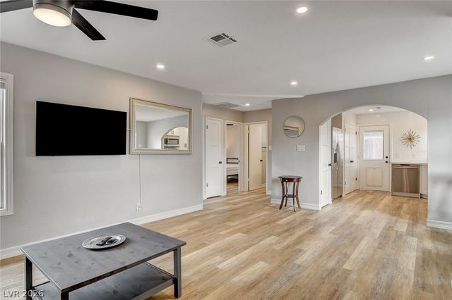 1017 Oakey Boulevard, Las Vegas, NV 89104