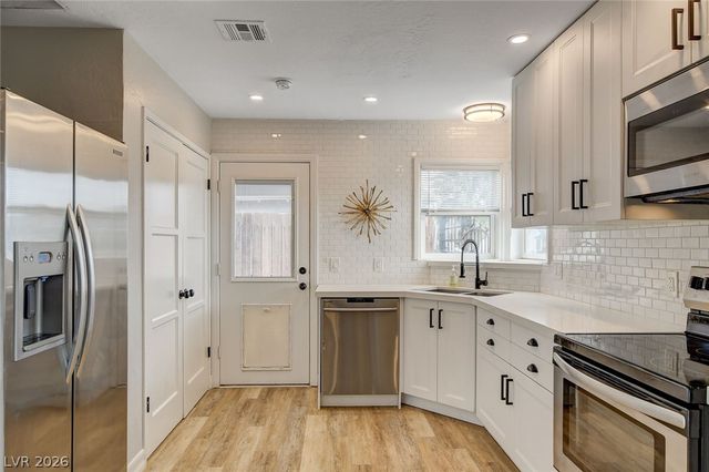 1017 Oakey Boulevard, Las Vegas, NV 89104