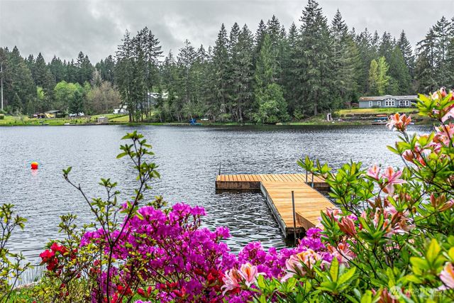 10 E North Cove Road, Shelton, WA 98584