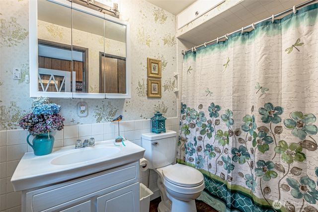10 E North Cove Road, Shelton, WA 98584