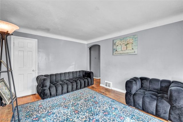 16013 Corkhill Road, Maple Heights, OH 44137