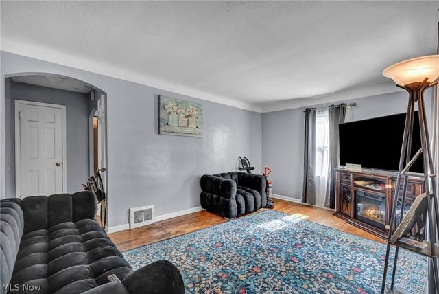 16013 Corkhill Road, Maple Heights, OH 44137