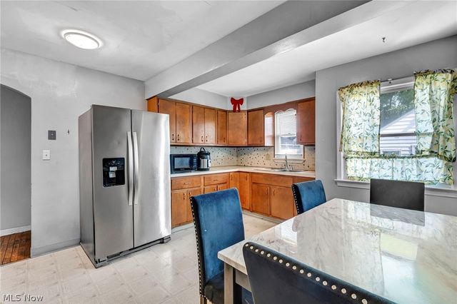 16013 Corkhill Road, Maple Heights, OH 44137