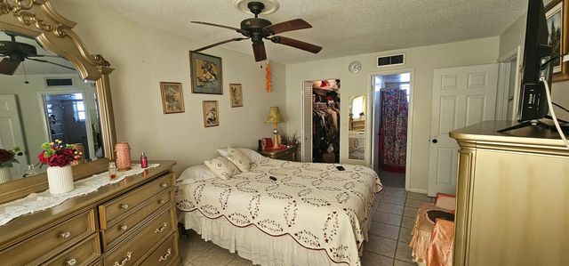 721 Lori Dr 105, Palm Springs, FL 33461