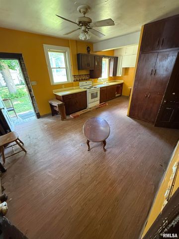 342 W REYNOLDS Street, Springfield, IL 62702