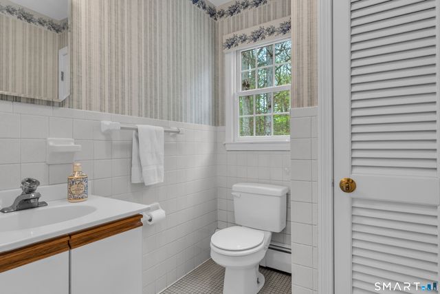 200 Whitethorn Drive, Guilford, CT 06437
