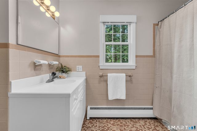 200 Whitethorn Drive, Guilford, CT 06437