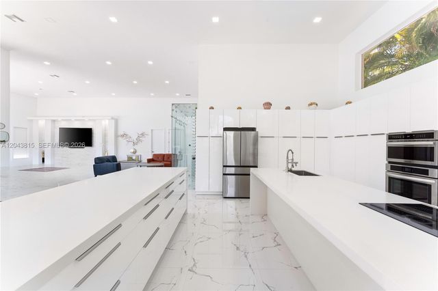 2673 NW 64th Boulevard, Boca Raton, FL 33496
