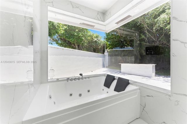 2673 NW 64th Boulevard, Boca Raton, FL 33496
