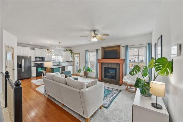3901 NW Old Stagecoach Road, Kansas City, MO 64154