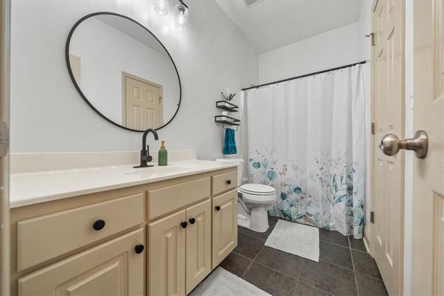 3901 NW Old Stagecoach Road, Kansas City, MO 64154