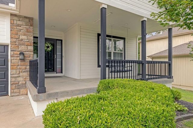 3901 NW Old Stagecoach Road, Kansas City, MO 64154