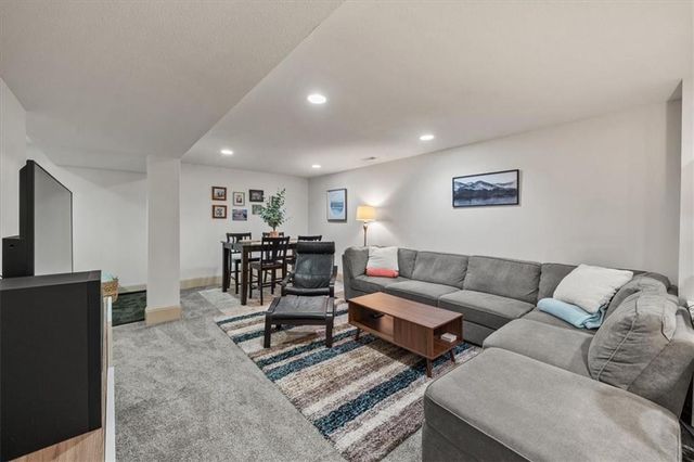 3901 NW Old Stagecoach Road, Kansas City, MO 64154