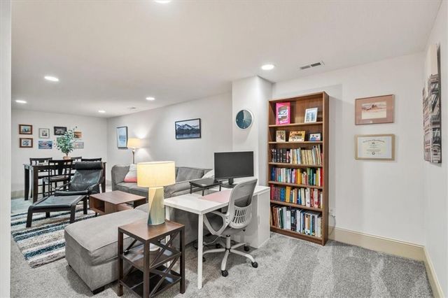 3901 NW Old Stagecoach Road, Kansas City, MO 64154