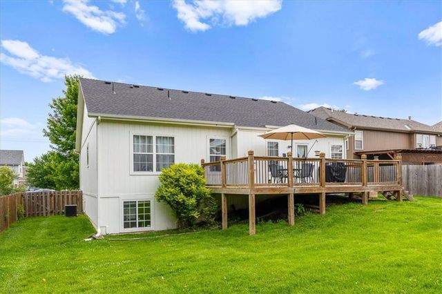 3901 NW Old Stagecoach Road, Kansas City, MO 64154